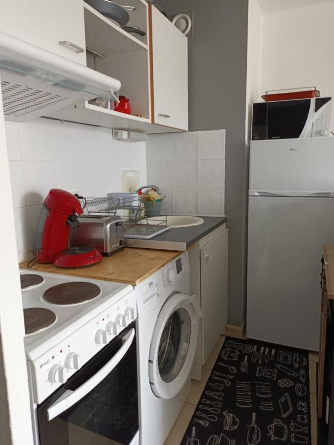 Appartement T2, Climatise, Wifi, Parking Et Piscine Prives Sete Exterior photo